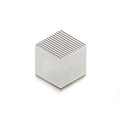  �b��u-�� CG-BENTU-Q04