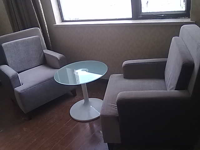 �����f�����F�k���Ҿ߹��̰���չʾ